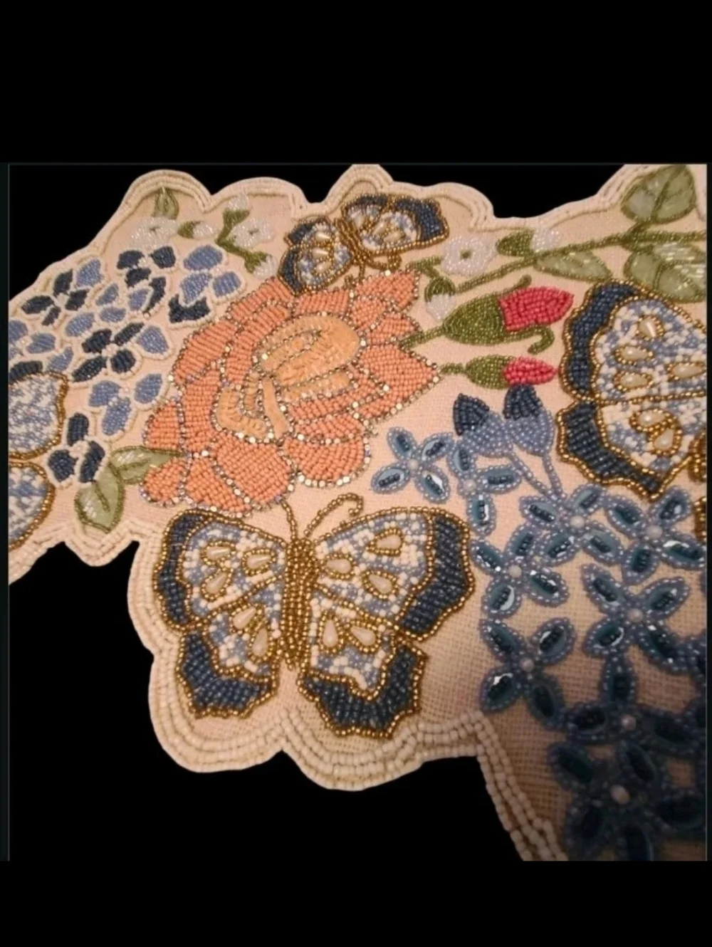 NEW Beautiful Glass Beaded Spring Summer Butterfly & Flowers Table Runner